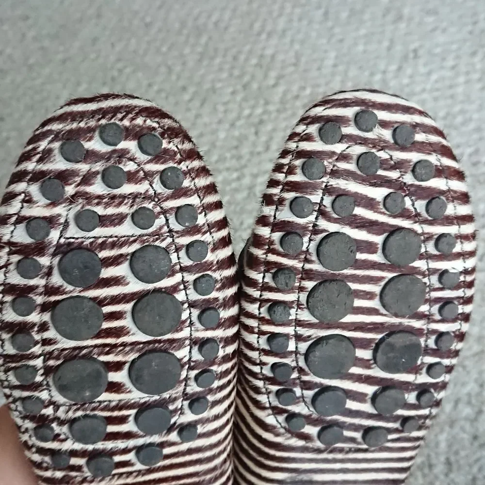 Tory Burch Brown Zebra Print Loafers size 7